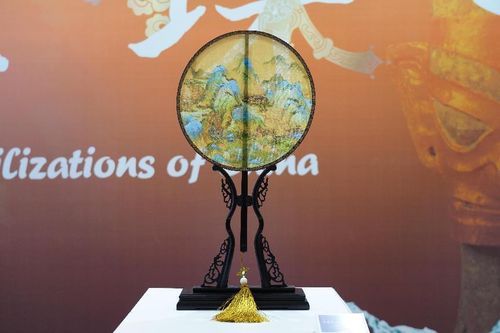 中国 东盟文化论坛成功举办 故宫和三星堆文创产品齐聚北海